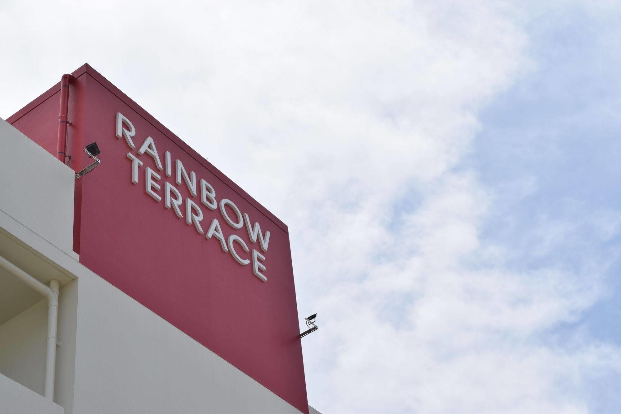 Апартаменты Rainbow Terrace Гинован Экстерьер фото